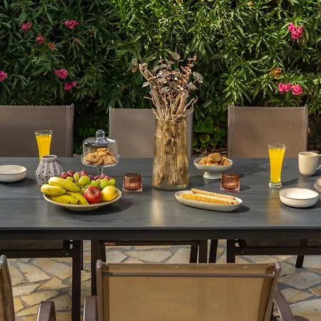 Dionysios דירה *