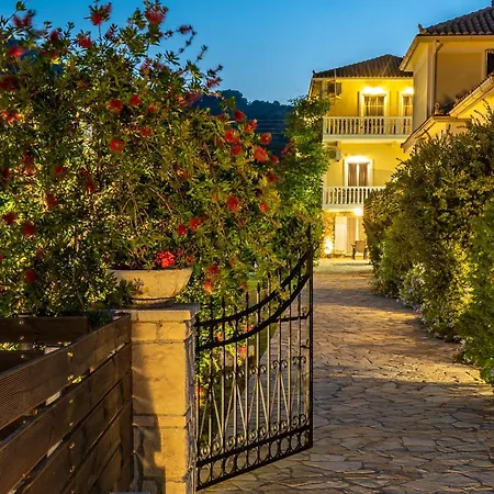 狄奥尼修斯别墅公寓 Keri