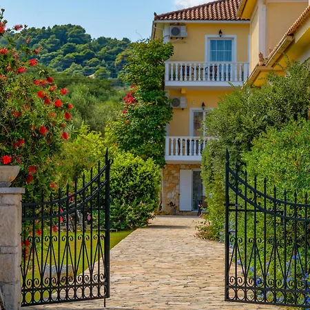 Dionysios דירה קרי